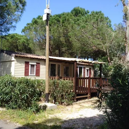 Дом отдыха Bungalow De 2 Chambres A Agde A 700 M De La Plage Avec Piscine Partagee Et Jardin Amenage Агд